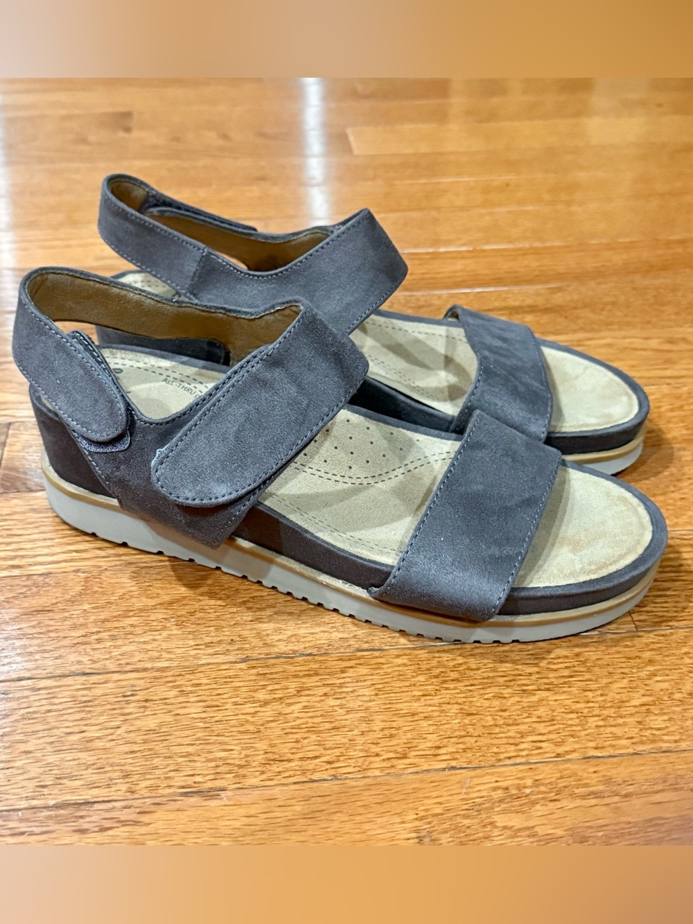 Natural Soul Naturalizer Women’s 10 Kaila Sandals Platform Wedges Comfort Straps